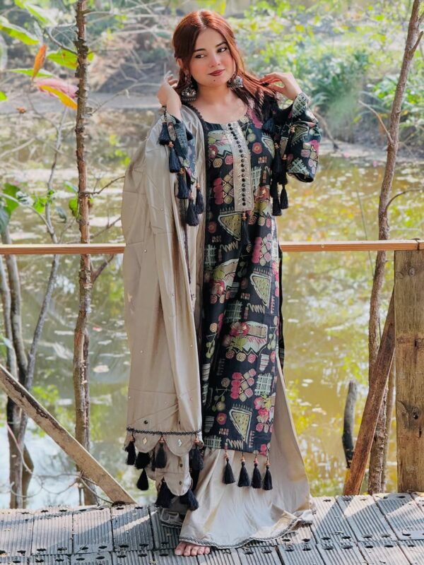 Digital Print Three Piece Salwar Kameez!